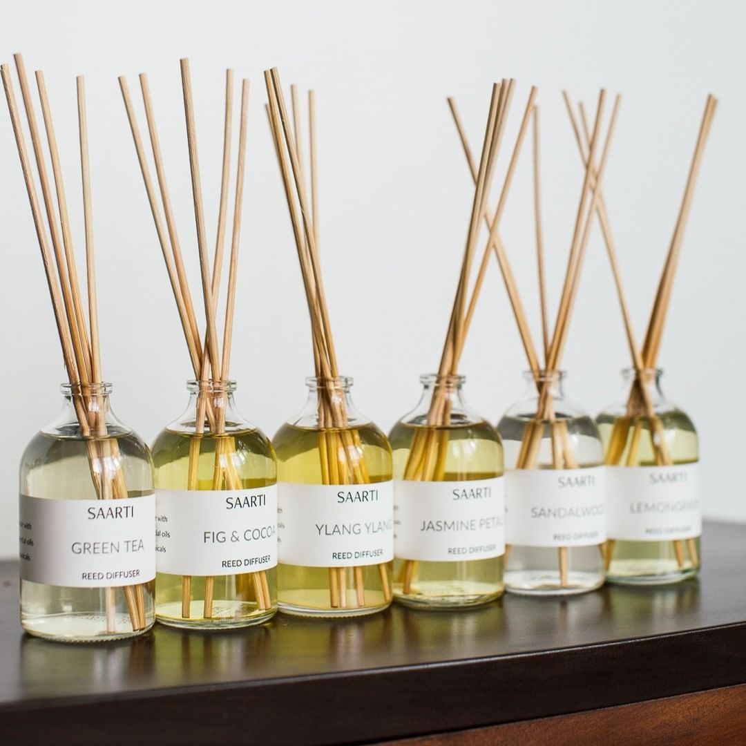 Experience the calming aroma of this Green Tea Reed Diffuser from Saarti. Blended with refreshing notes of Green Tea and Clary Sage, it promotes a sense of calm and optimism. Every diffuser contains natural essential oils which diffuse subtly through the air - scenting your home for up to 60 days. Handcrafted in Cambodia, this diffuser offers aromatherapy benefits as well as a pleasing scent.