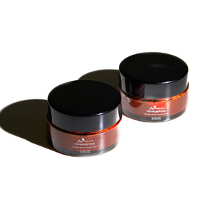 An invigorating Body Scrub that effectively buffs away dead skin. Made with Apricot Seed Powder and Vitamin E that exfoliate, stimulate, and protect. Shea Butter and Moringa Oil to nourish and soften the skin. Hyaluronic acid and Aloe Vera work together to moisturize the skin after the purifying process.